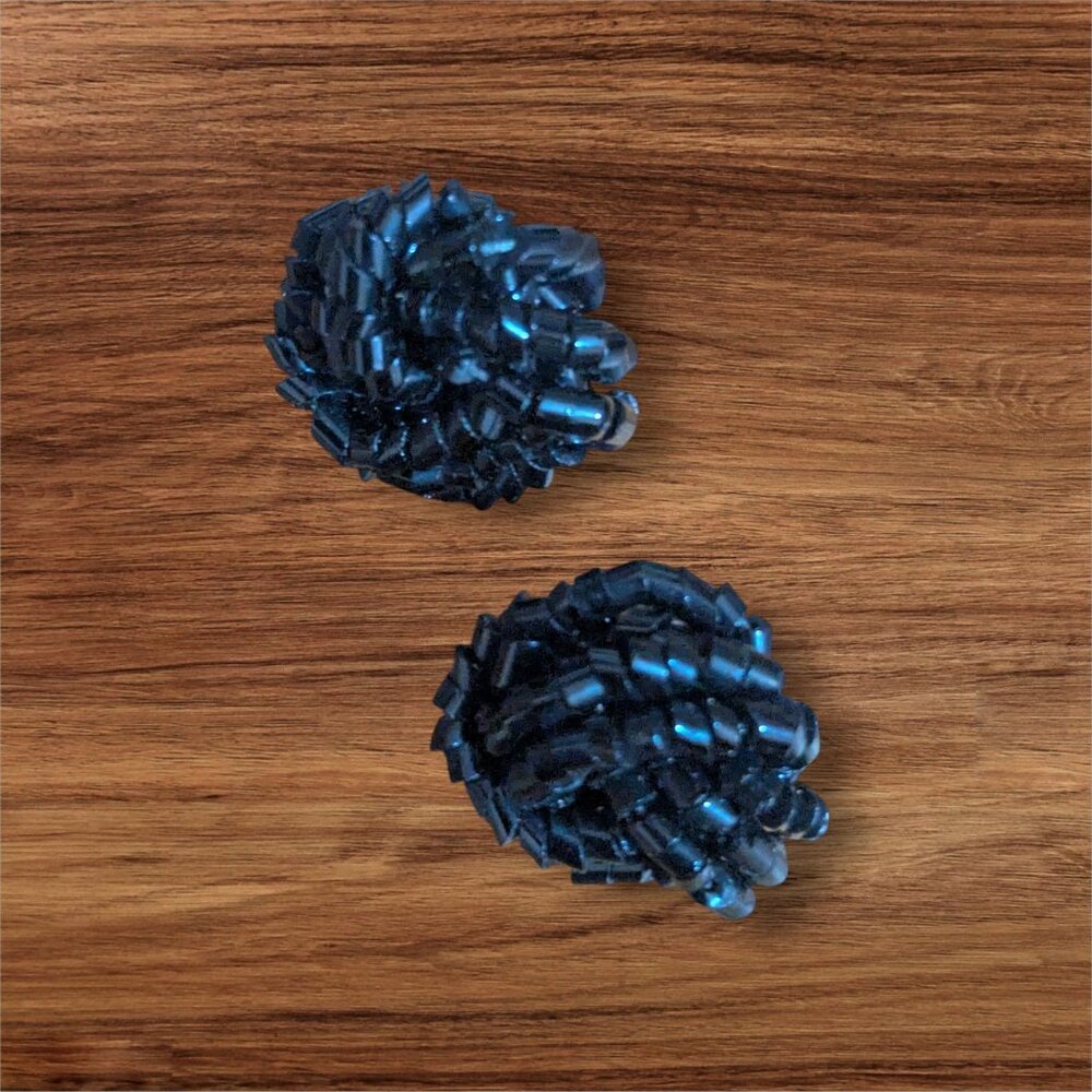 Vintage Black Beaded Flower‎ Cluster Pierced Earrings Retro  Jewelry